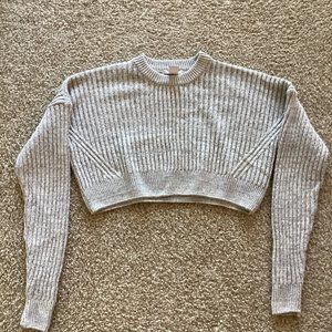 URBAN OUTFITTERS Cropped Grey Sweater